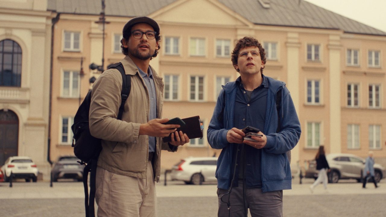 (L to R) Will Sharpe and Jesse Eisenberg in 'A Real Pain'. Photo Courtesy of Searchlight Pictures, © 2024 Searchlight Pictures All Rights Reserved.