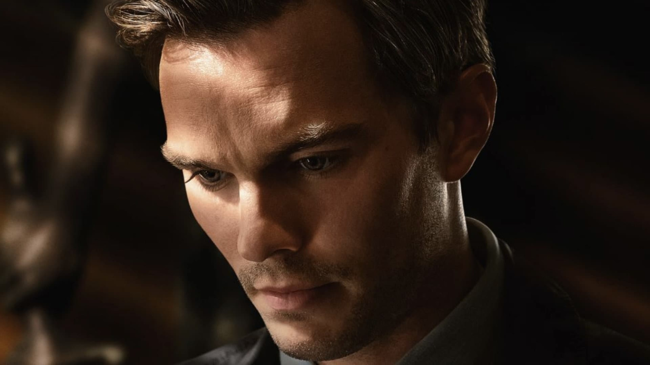 Nicholas Hoult as Justin Kemp in Warner Bros. Pictures’ 'Juror #2,' a Warner Bros. Pictures release. Photo Credit: Claire Folger. Copyright: © 2024 Warner Bros. Entertainment Inc. All Rights Reserved.