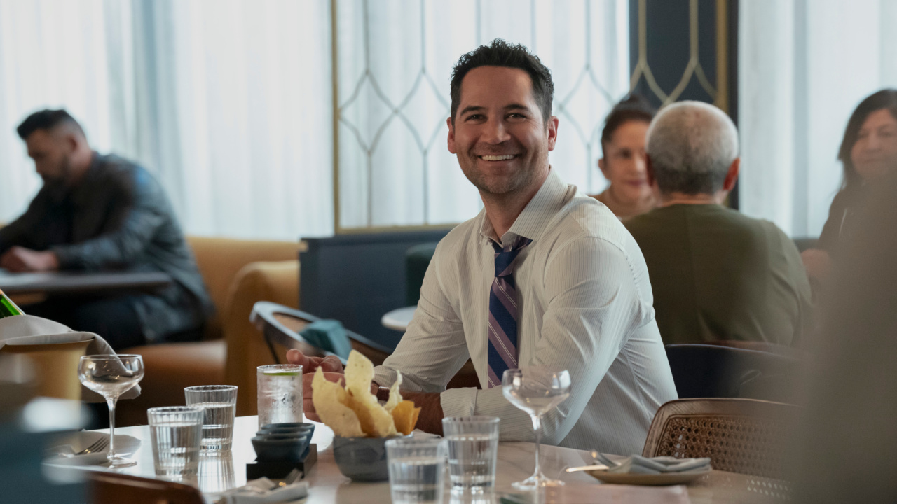 Manuel Garcia-Rulfo in 'The Lincoln Lawyer' season 3. Photo: Netflix.