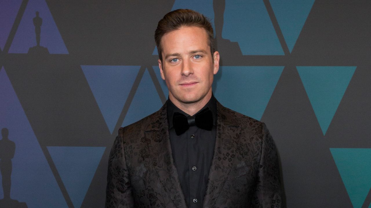 Armie Hammer to Star in Vigilante Movie ‘The Dark Knight’