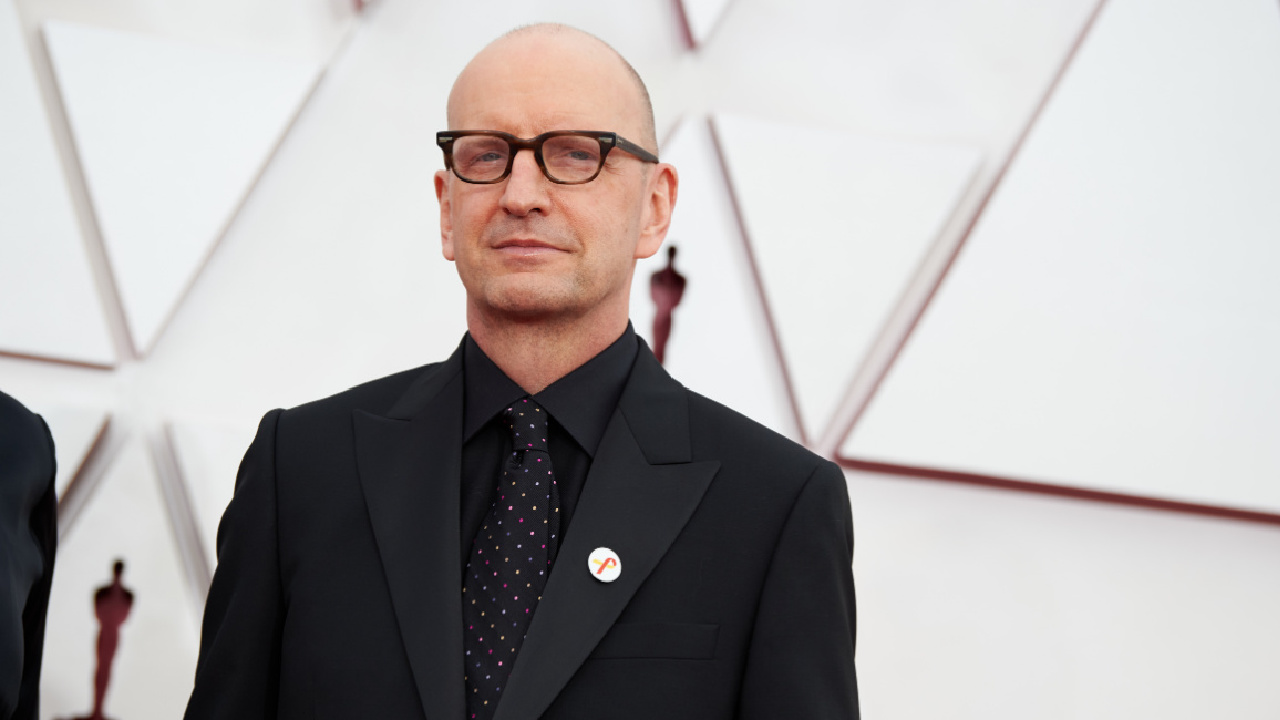 Calon Oscar® Steven Soderbergh tiba di karpet merah Oscars® ke -93 di Union Station di Los Angeles, CA pada hari Minggu, 25 April 2021. Kredit / Penyedia: Matt Petit / Ampas Hak Cipta: © Ampas