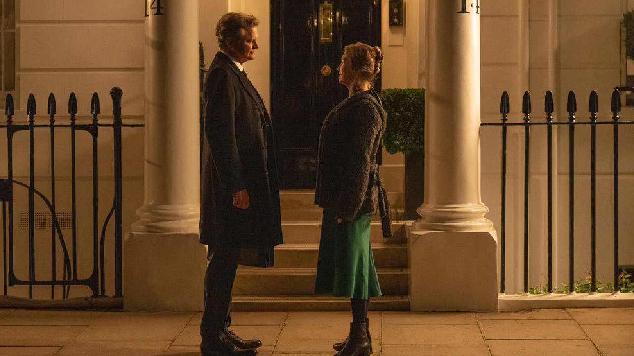 (L to R) Colin Firth as Mark Darcy and Renée Zellweger as Bridget Jones in 'Bridget Jones: Mad About the Boy'. Photo: Jay Maidment/Universal Pictures.