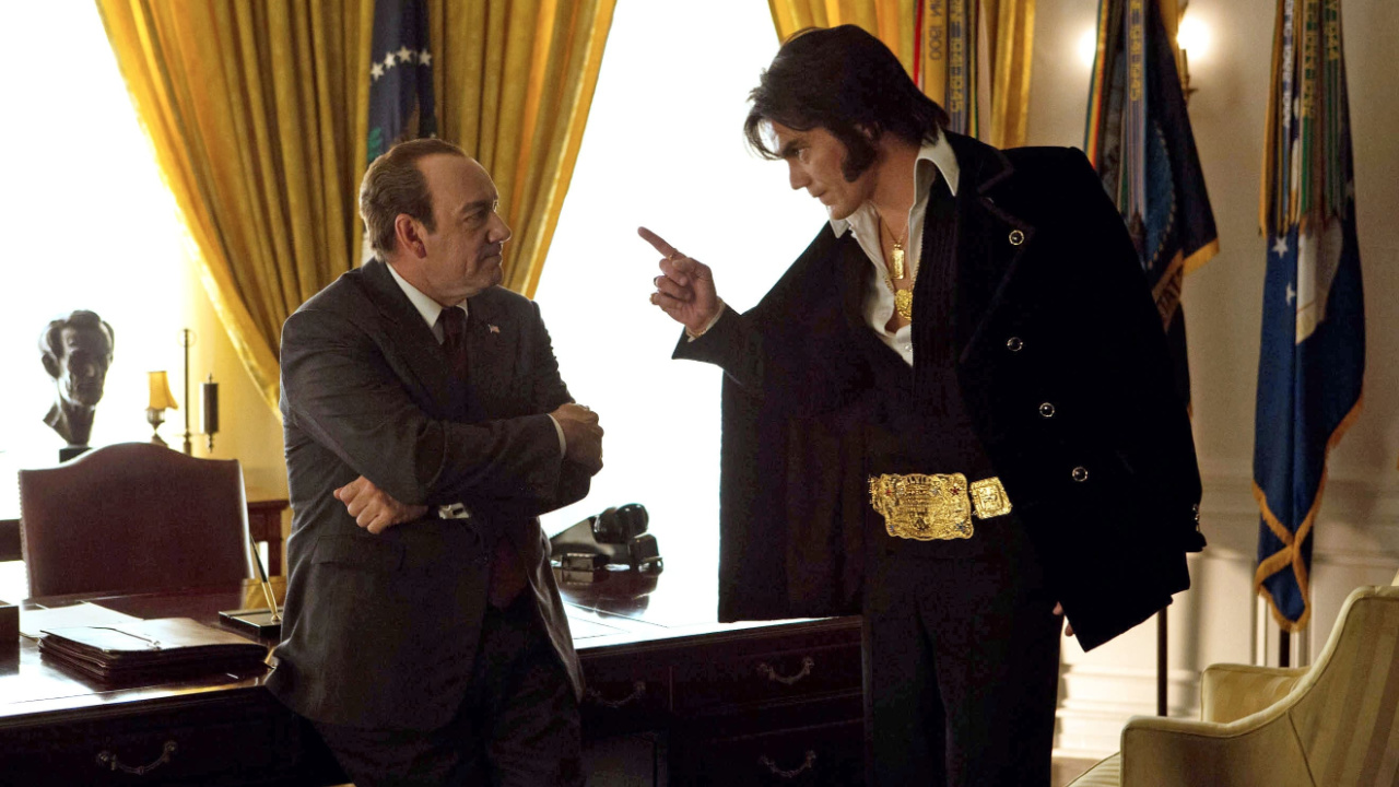 (L ke R) Kevin Spacey dan Michael Shannon di 'Elvis & Nixon'. Foto: Amazon Studios / Bleecker Street.