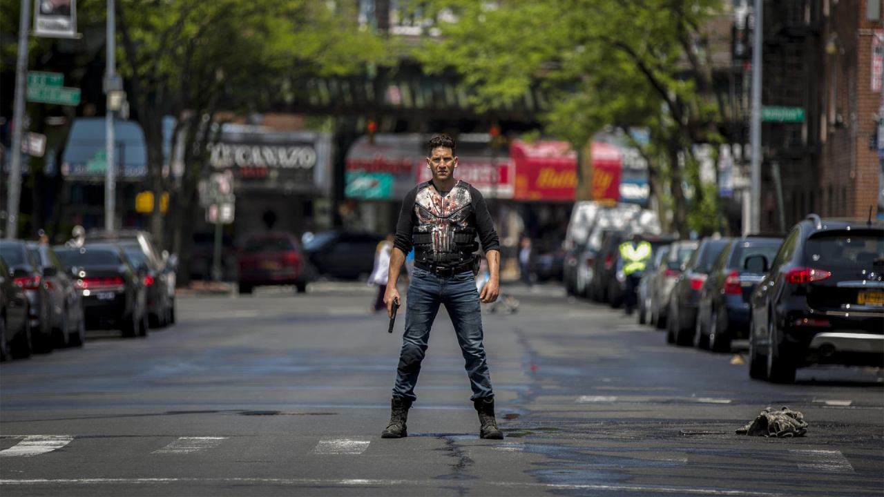 Jon Bernthal sebagai Kastil Frank di Marvel 'The Punisher.' Foto: Netflix.