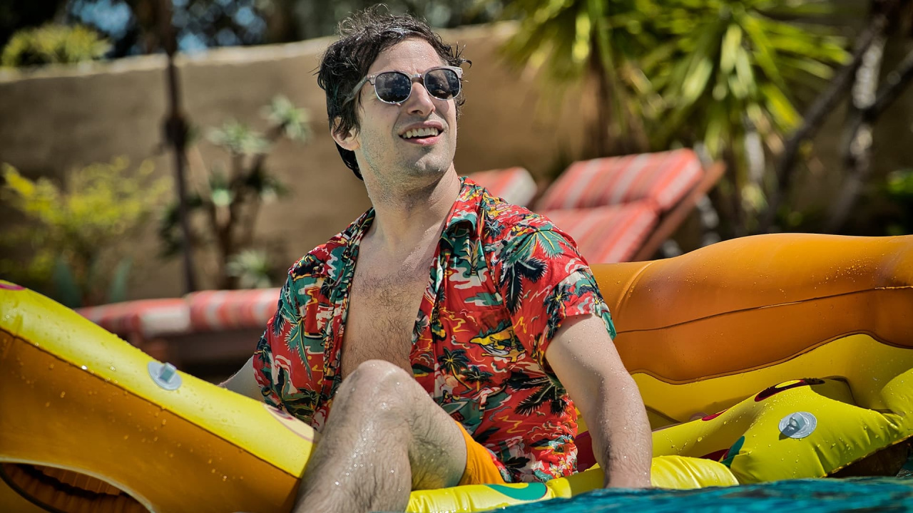 Andy Samberg in 'Palm Springs'. Photo: Hulu / Neon.