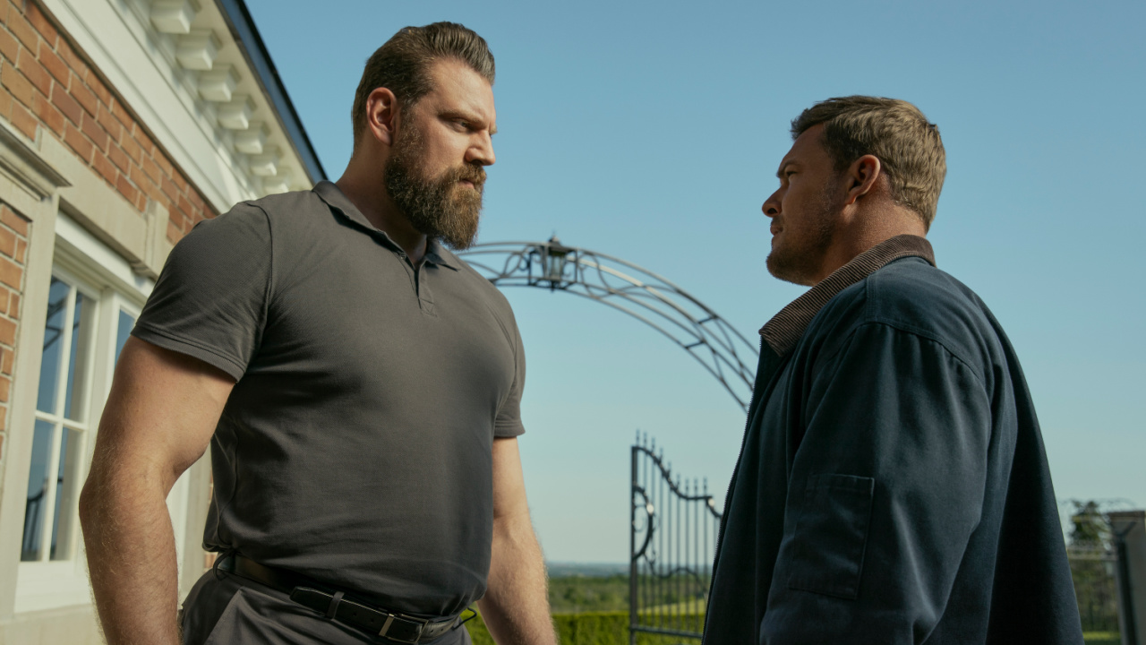 (L to R) Olivier Richters (Paulie), Alan Ritchson (Jack Reacher) in 'Reacher' Season 3. Credit: Jasper Savage/Prime. Copyright: © Amazon Content Services LLC.