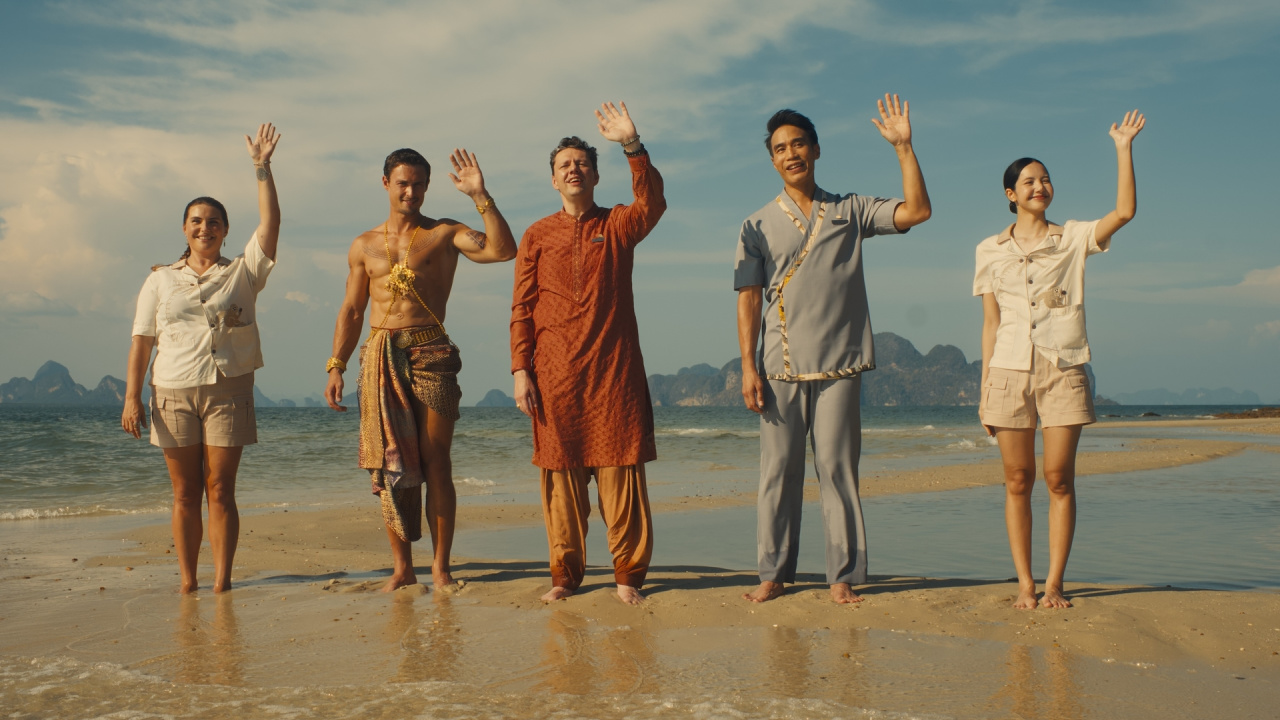 (L to R) Morgana O'Reilly, Arnas Fedaravičius, Christian Friedel, Dom Hetrakul, and Lalisa Manobal in 'The White Lotus' Season 3. Photo: Fabio Lovino/HBO.