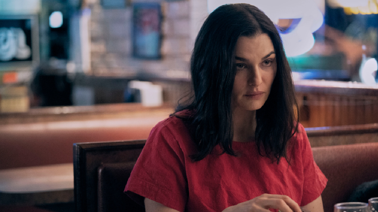 Rachel Weisz di 'Dead Ringers.' Kredit: Niko Tavernise/Prime Video. Hak Cipta: Amazon Studios.