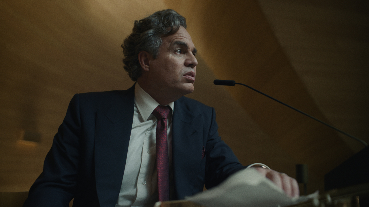 Mark Ruffalo sebagai Kenneth Marshall di 'Mickey 17,' rilis gambar Warner Bros. Kredit Foto: Atas perkenan Warner Bros. Pictures. Hak Cipta: © 2025 Warner Bros. Entertainment Inc. Semua hak dilindungi undang -undang.