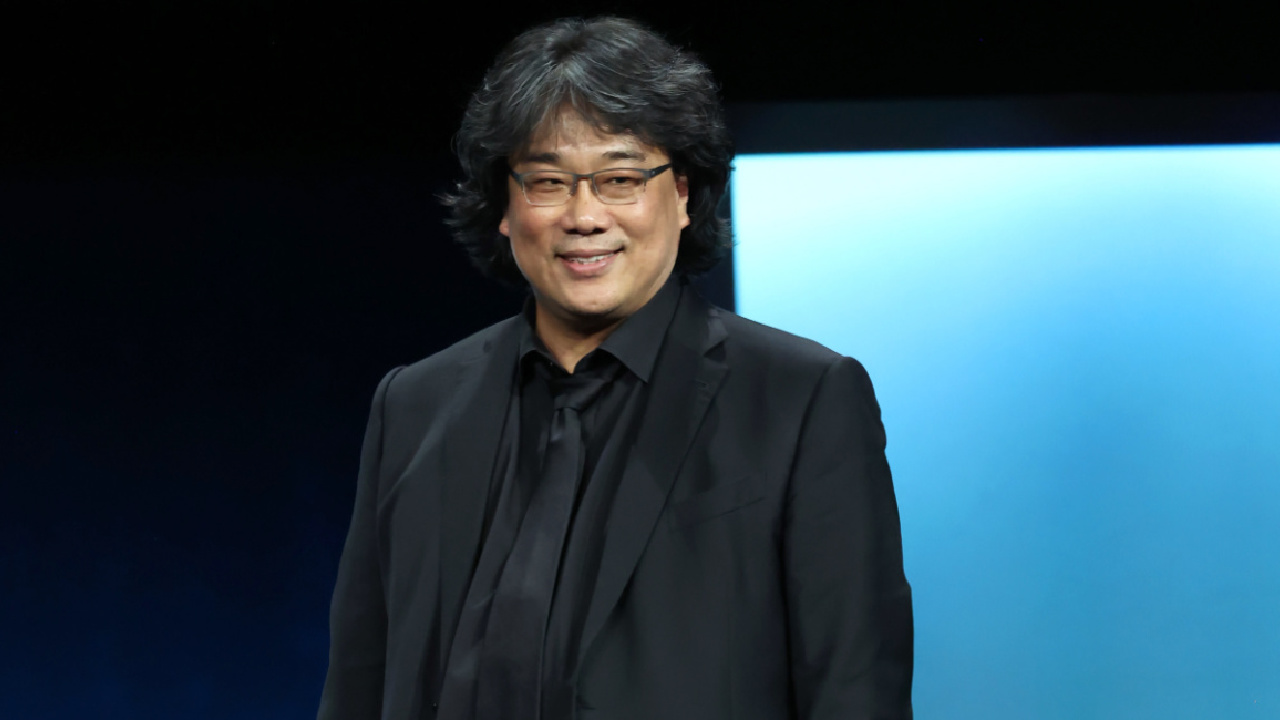 Sutradara Bong Joon-ho untuk 'Mickey 17' di Cinemacon 2024. Foto: Warner Bros.