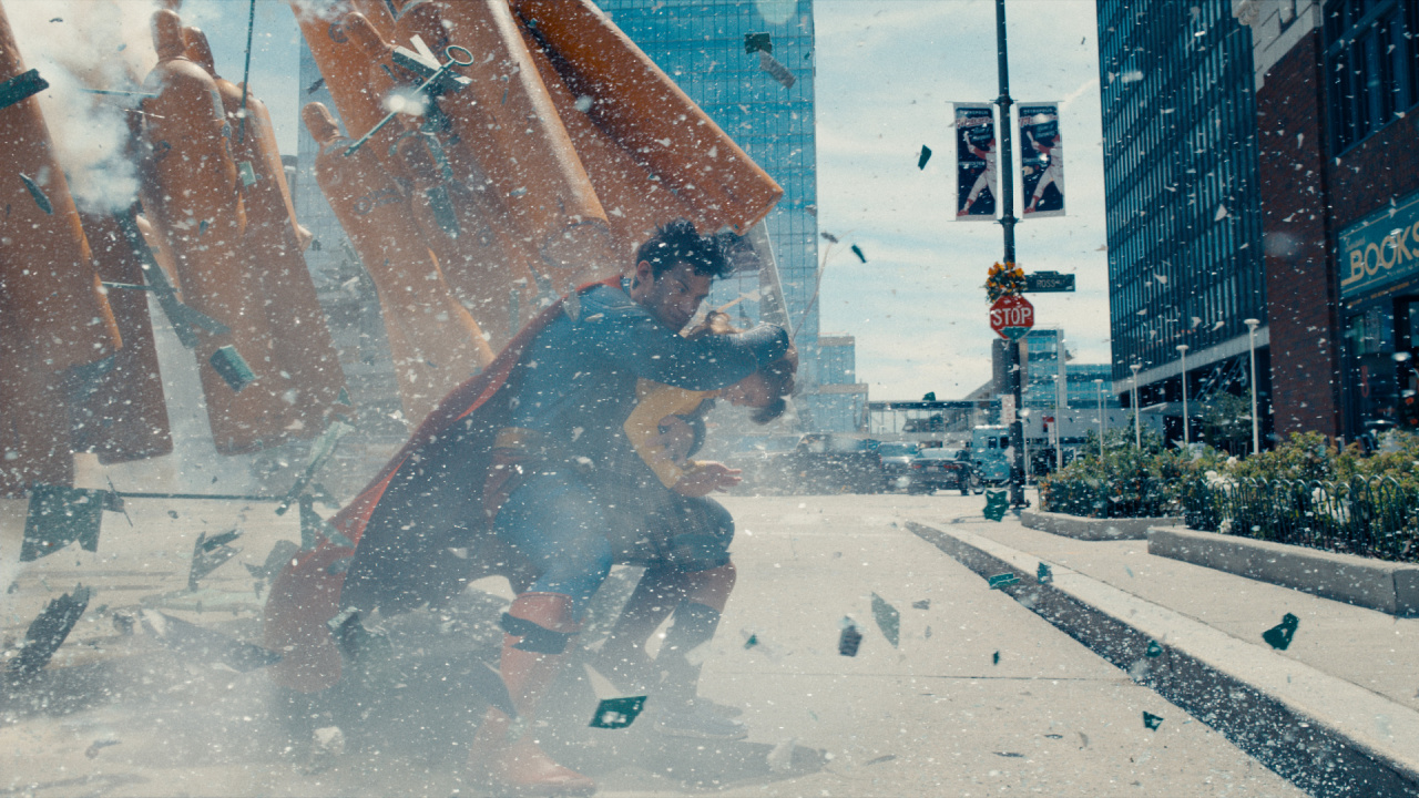 David Corenswet sebagai Superman di 'Superman,' rilis gambar Warner Bros. Kredit Foto: Atas perkenan Warner Bros. Pictures. Hak Cipta: © 2024 Warner Bros. Ent. Semua hak dilindungi undang -undang. TM & © DC.