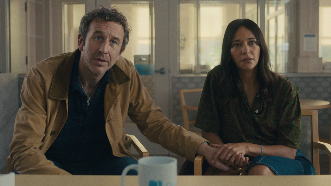 (L to R) Chris O'Dowd and Rashida Jones in 'Black Mirror' season 7. Photo: Nick Wall/Netflix.