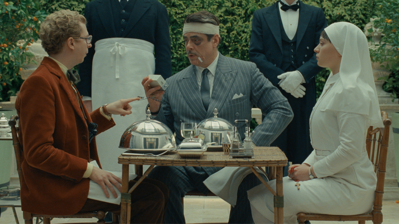 (L to R) Michael Cera as Bjorn, Benicio Del Toro as Zsa-Zsa Korda and Mia Threapleton as Liesl in director Wes Anderson's 'The Phoenician Scheme', a Focus Features release. Credit: Courtesy of TPS Productions/Focus Features © 2025 All Rights Reserved.