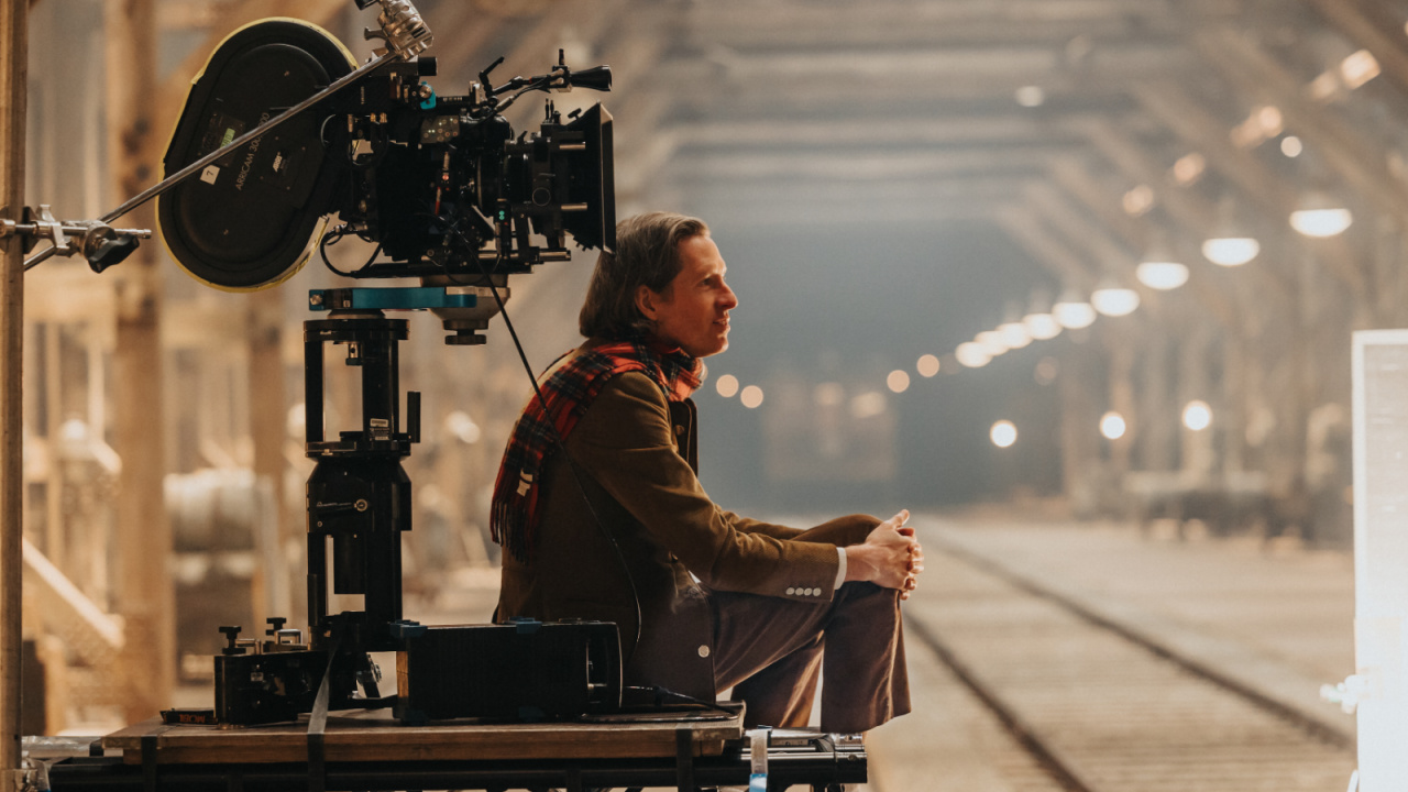 Director Wes Anderson on the set of 'The Phoenician Scheme', a Focus Features release. Credit: Courtesy of TPS Productions/Focus Features © 2025 All Rights Reserved.