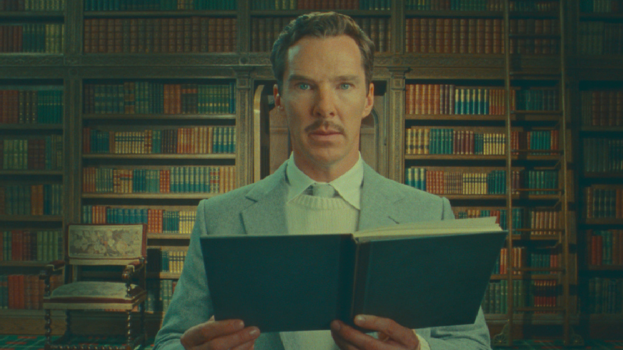 Benedict Cumberbatch as Henry Sugar in 'The Wonderful Story of Henry Sugar and Three More.' Photo: Netflix ©2023.