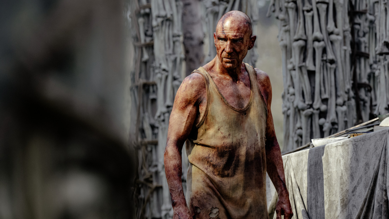 Dr. Kelson (Ralph Fiennes) in Columbia Pictures' '28 Years Later'. Photo: Sony Pictures. © 2024 CTMG, Inc. All Rights Reserved.