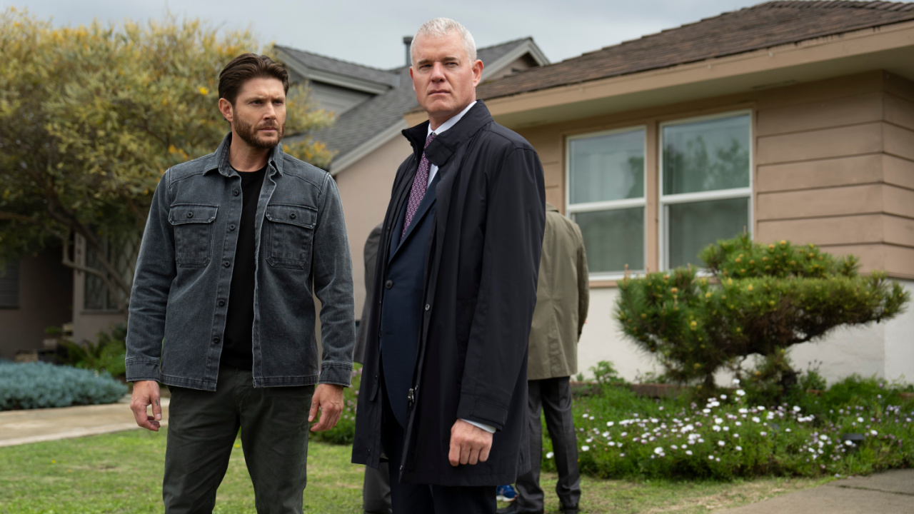 (L to R) Mark Meachum (Jensen Ackles) and Nathan Blythe (Eric Dane) in 'Countdown'. Photo: Elizabeth Morris © Amazon Content Services LLC.