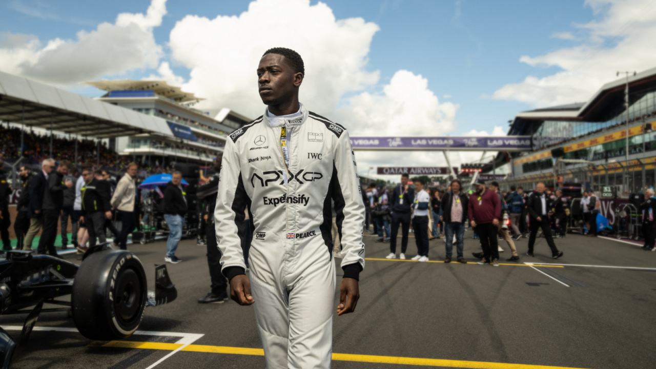 Damson Idris as Joshua Pearce in Apple Original Films’ 'F1', a Warner Bros. Pictures release. Photo Credit: Photo by Scott Garfield. Courtesy Warner Bros Pictures / Apple Original Films. Copyright: © 2025 Warner Bros. Entertainment Inc. All Rights Reserved.