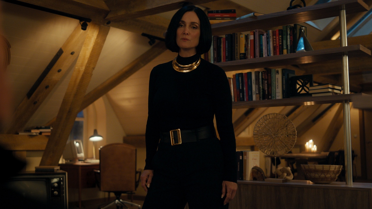 Carrie-Anne Moss as Greta Nelso in episode 203 of 'Fubar.' Photo: Courtesy of Netflix © 2025