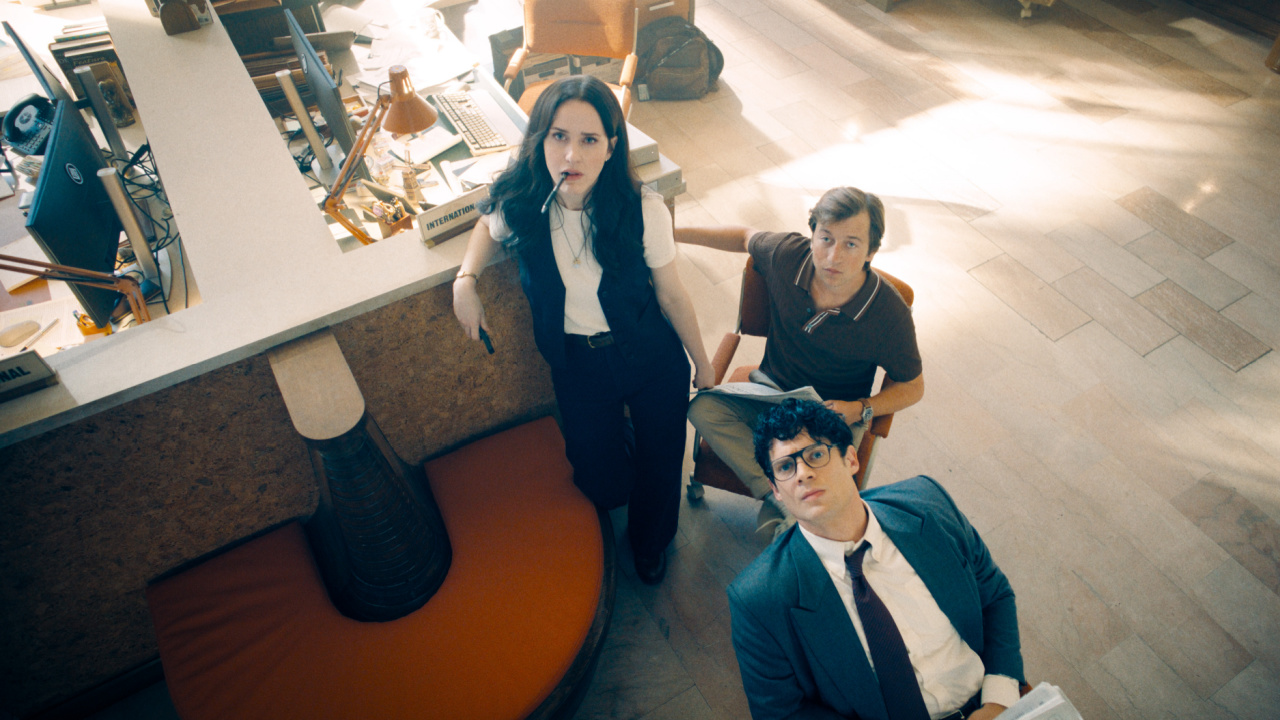 (L to R) Rachel Brosnahan as Lois Lane, Skylar Gisondo as Jimmy and David Corenswet as Clark Kent in DC Studios’ and Warner Bros. Pictures’ 'Superman', a Warner Bros. Pictures release. Photo Credit: Courtesy of Warner Bros. Pictures. Copyright: © 2025 Warner Bros. Entertainment Inc. All Rights Reserved.
