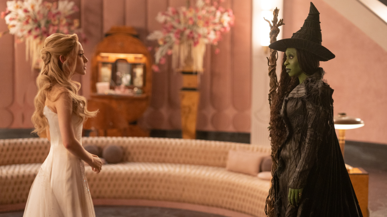 (L to R) Ariana Grande is Glinda and Cynthia Erivo is Elphaba in 'Wicked For Good', directed by Jon M. Chu. Photo: Universal Pictures.