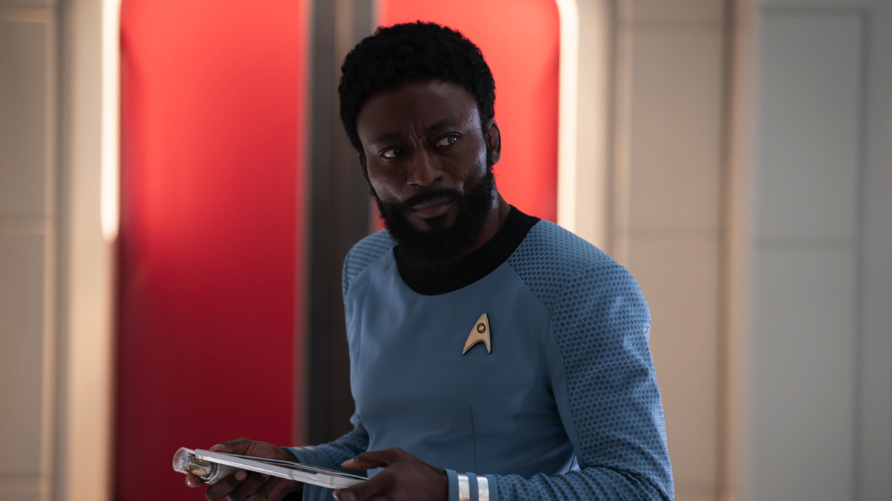 Babs Olusanmokun as Dr. MíBenga in season 3 , Episode 5 of ‘Strange New Worlds’ streaming on Paramount+. Photo: Marni Grossman/Paramount+.