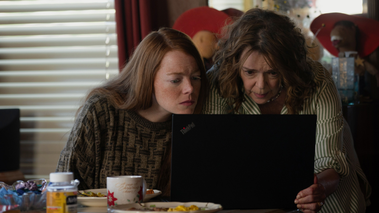 (L to R) Emma Stone and Deirdre O'Connell in 'Eddington'. Photo: A24.