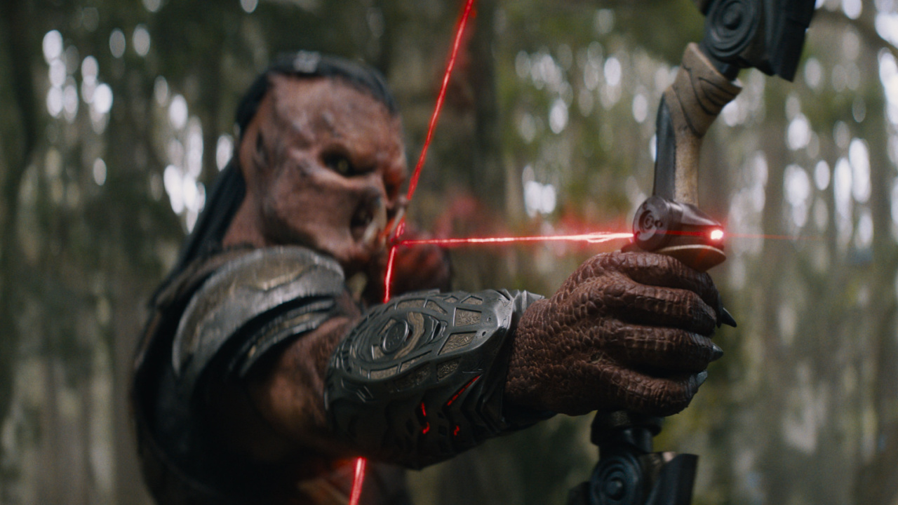 Dek (Dimitrius Schuster-Koloamatangi) in 20th Century Studios' 'Predator: Badlands' film. Photo courtesy of 20th Century Studios. © 2025 20th Century Studios. All Rights Reserved.
