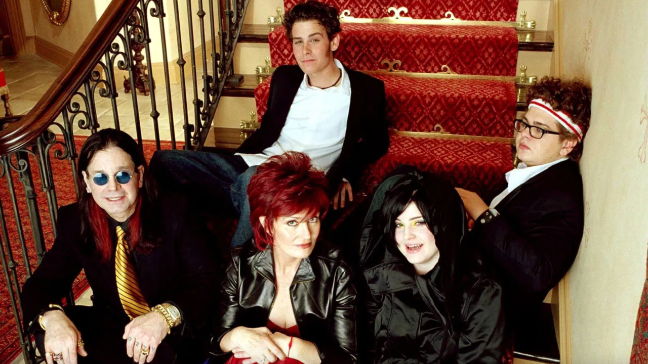 (L to R) Ozzy Osbourne, Sharon Osbourne, Kelly Osbourne and Jack Osbourne in 'The Osbournes'. Photo: MTV.