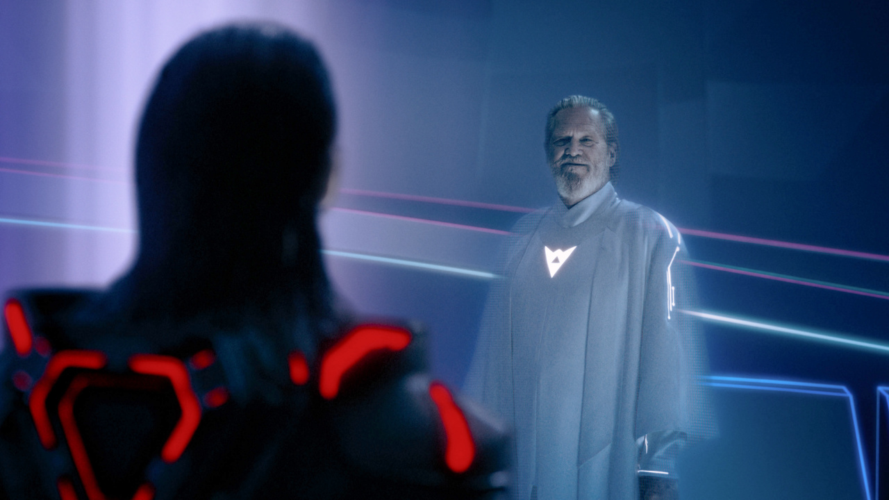 (L to R) Jared Leto as Ares and Jeff Bridges as Flynn in Disney's Live Action 'Tron: Ares'. Photo by Leah Gallo. © 2025 Disney Enterprises, Inc. All Rights Reserved.