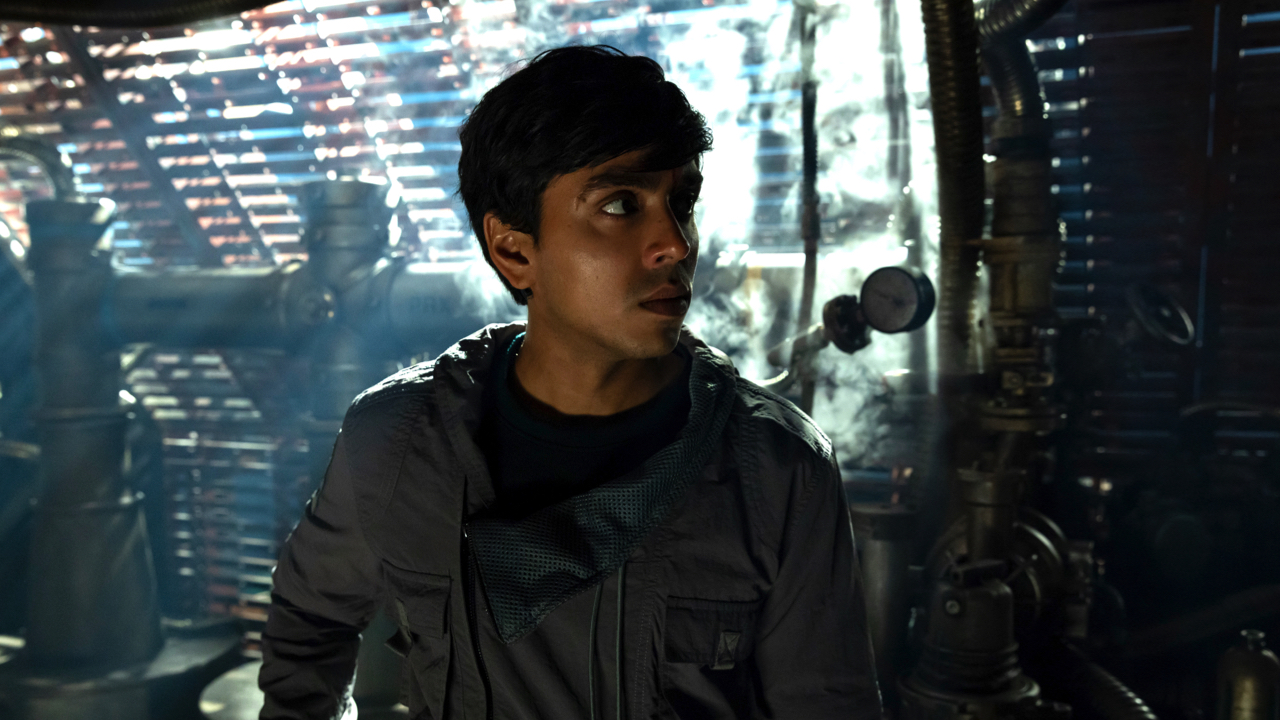 FX의 '외계인 : 지구'. 지시 : Adarsh Gaurav. 사진 : Patrick Brown/FX.