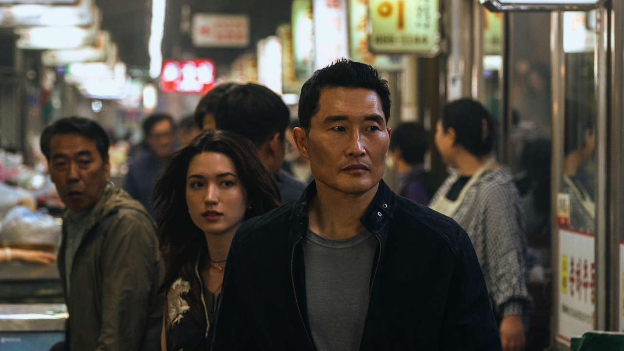 (l ~ r) Rina Hardsta, Daniel Die Kim 'Butterfly'. 사진 : Juhan Noah/Prime. © Amazon Content Services LLC.