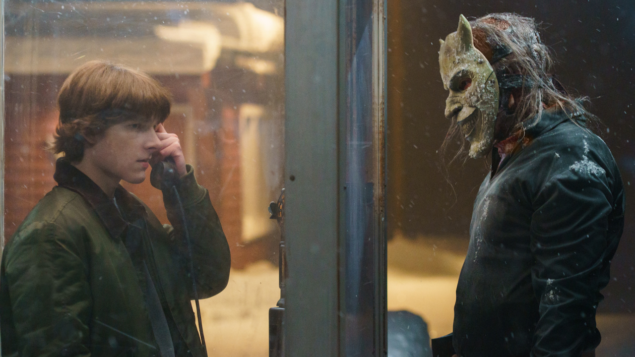 (from left) Finn (Mason Thames) and The Grabber (Ethan Hawke) in 'Black Phone 2', directed by Scott Derrickson. © 2025 Universal Studios. All Rights Reserved.