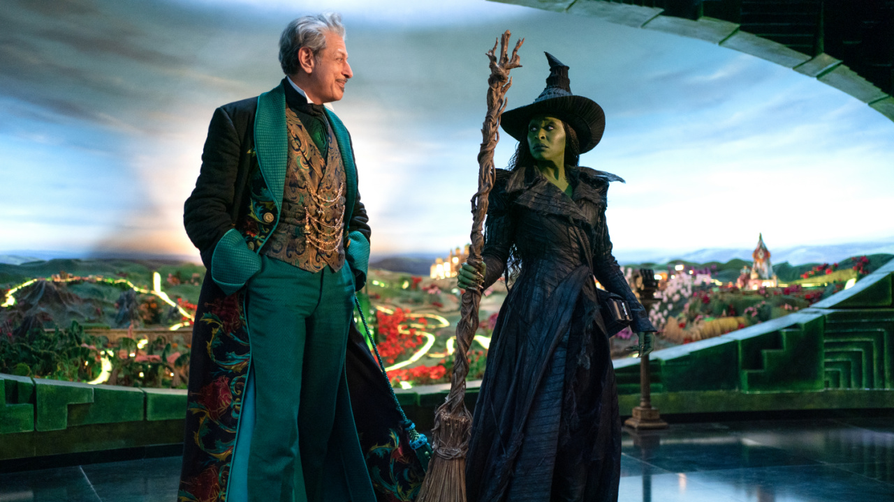 (L to R) Jeff Goldblum is The Wizard of Oz and Cynthia Erivo is Elphaba in 'Wicked For Good', directed by Jon M. Chu.