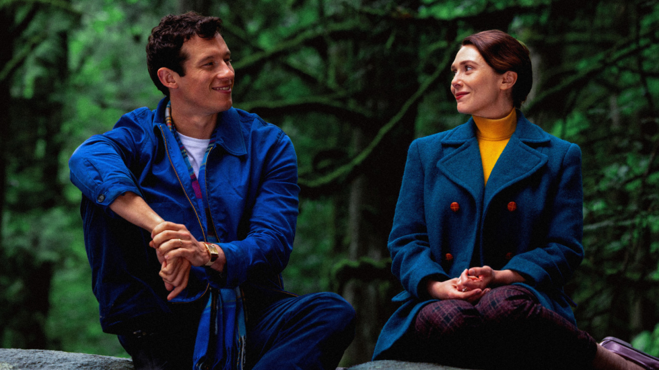 (L to R) Callum Turner and Elizabeth Olsen in 'Eternity'. Photo: A24.