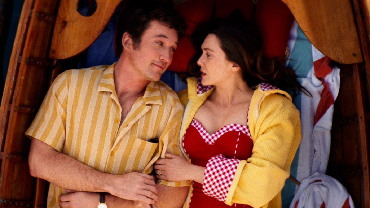 (L to R) Miles Teller and Elizabeth Olsen in 'Eternity'. Photo: A24.