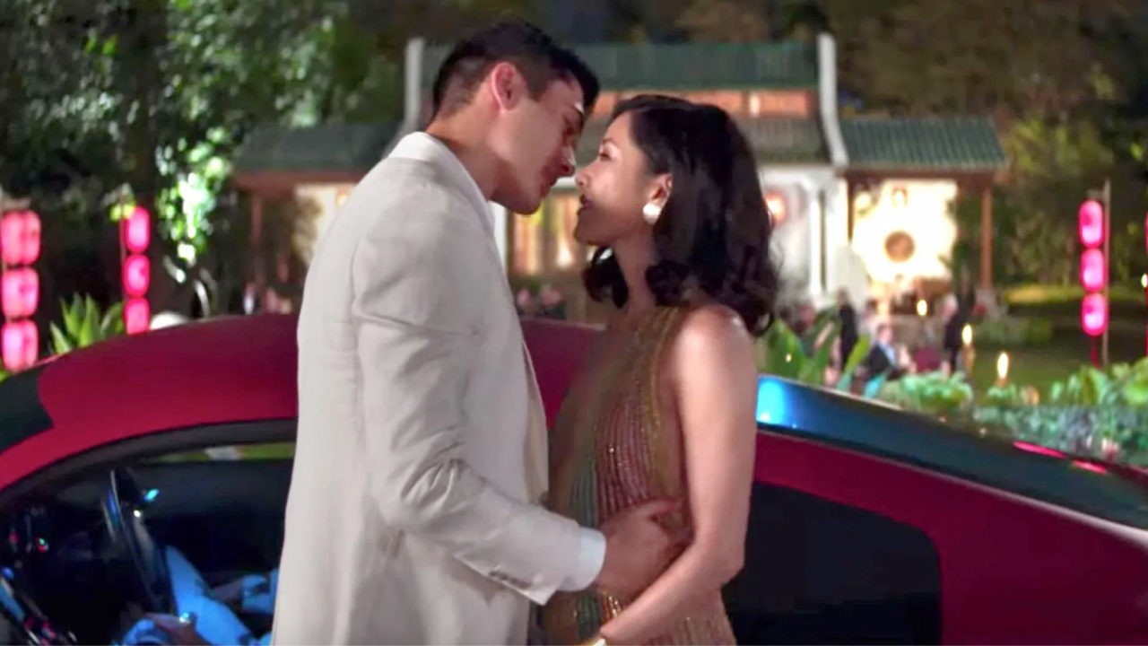 (L to R) Henry Golding and Constance Wu in 'Crazy Roch Asians'. Photo: Warner Bros. Pictures.