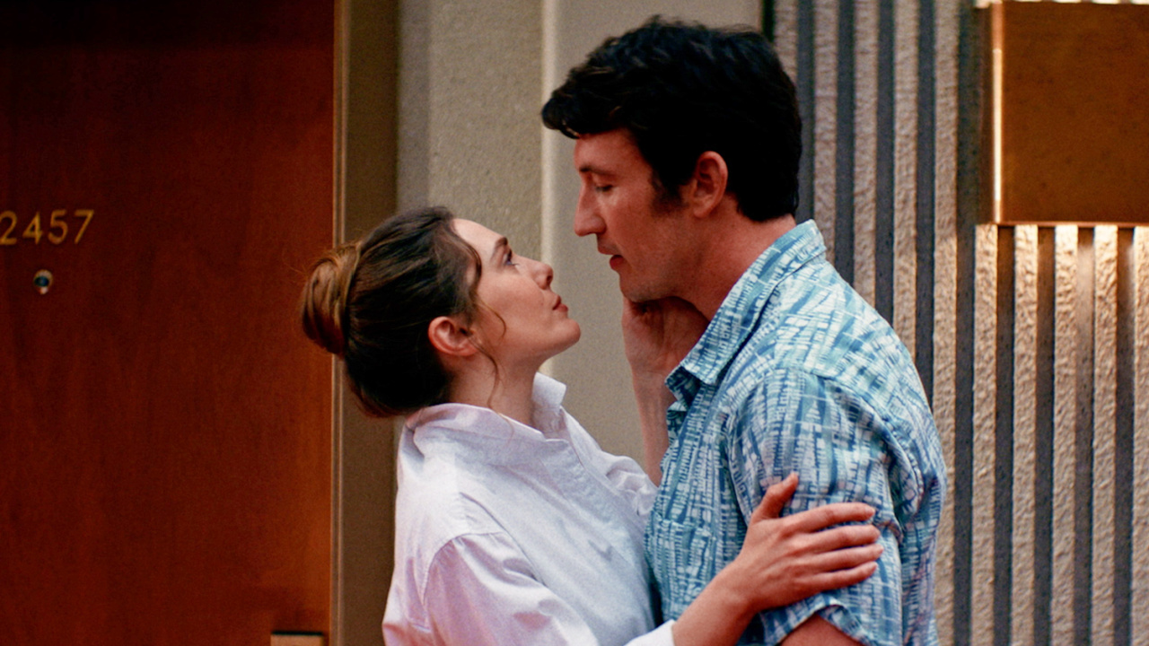 (L to R) Elizabeth Olsen and Miles Teller in 'Eternity'. Photo: A24.