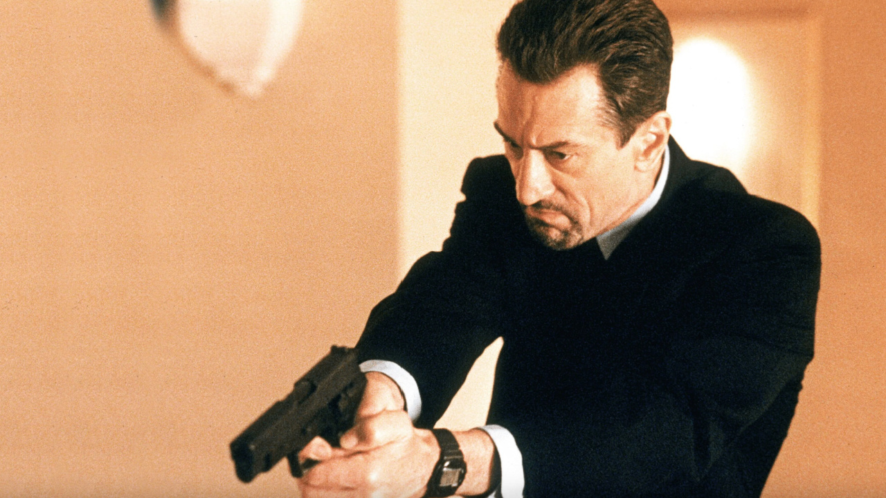 Robert De Niro on the set of 'Heat'. Photo: Warner Bros.