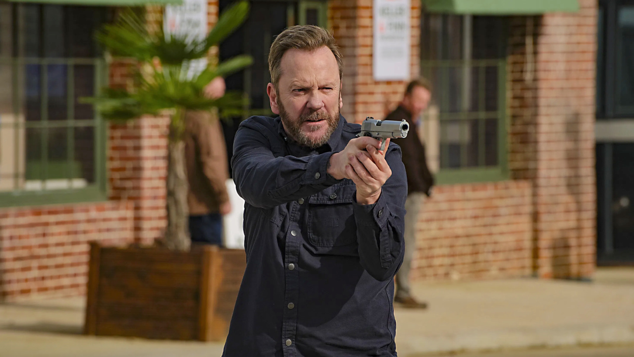 Kiefer Sutherland stars in 'Tinsel Town'. Photo: Brainstorm Media.