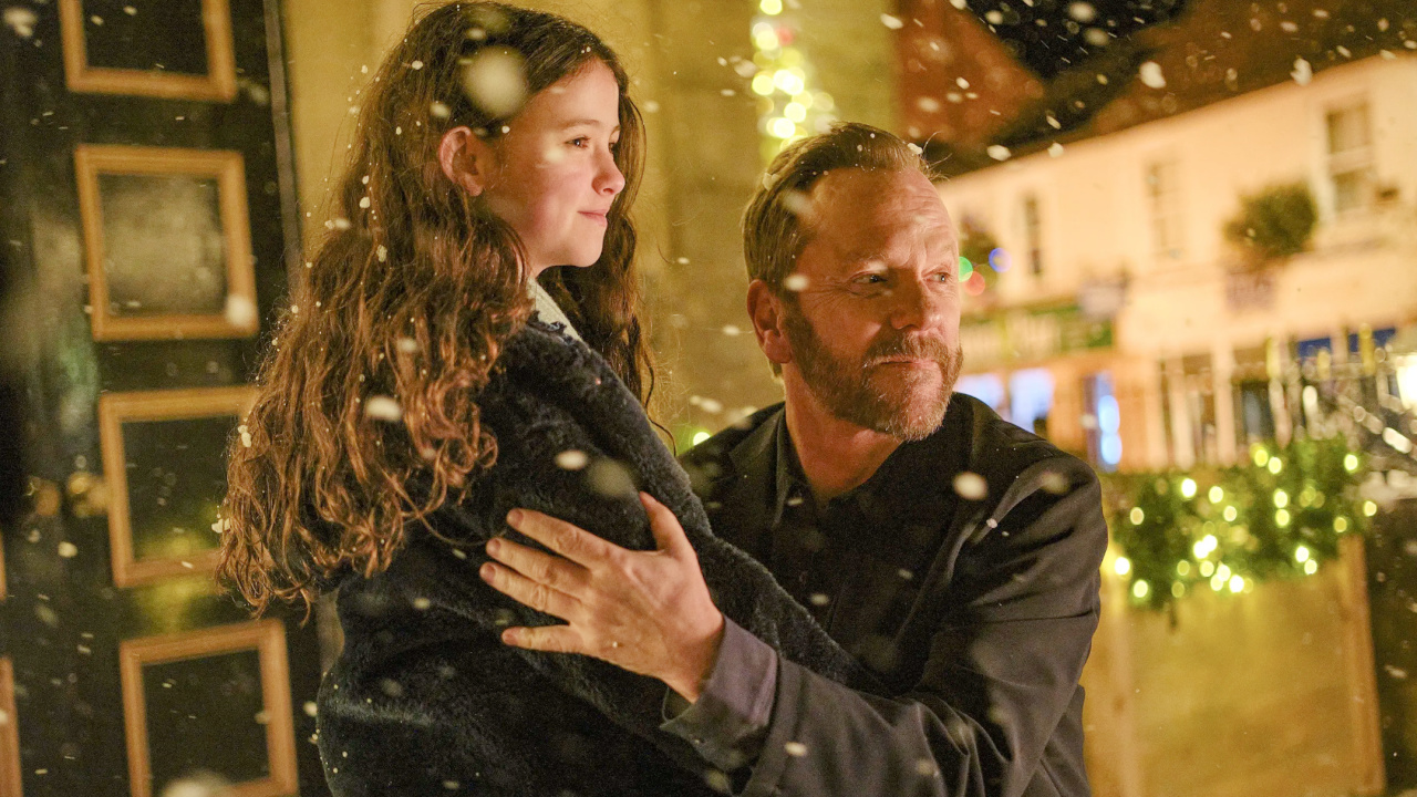 (L to R) Matilda Firth and Kiefer Sutherland star in 'Tinsel Town'. Photo: Brainstorm Media.