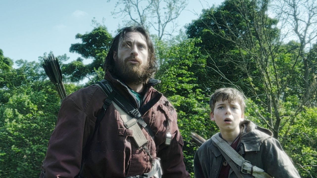 (L to R) Jamie (Aaron Taylor-Johnson) and his son Spike (Alfie Williams) in Columbia Pictures' '28 Years Later'. Photo: Sony Pictures. © 2024 CTMG, Inc. All Rights Reserved.