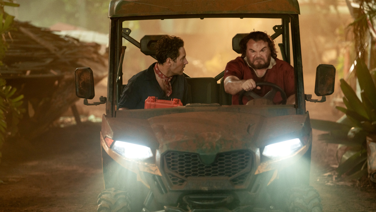 (L to R) Griff (Paul Rudd) and Doug (Jack Black) in Columbia Pictures’ 'Anaconda'. Photo: Bradley Patrick. © 2025 CTMG, Inc. All Rights Reserved.