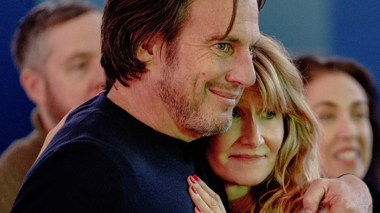 (L to R) Will Arnett and Laura Dern in 'Is This Thing On?' Photo by Searchlight Pictures/Jason McDonald, Courtesy of Searchlight Pictures. © 2025 Searchlight Pictures All Rights Reserved.