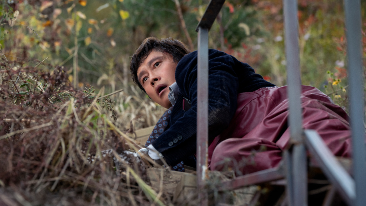 Lee Byung-hun stars in 'No Other Choice'. Photo: CJ Entertainment.