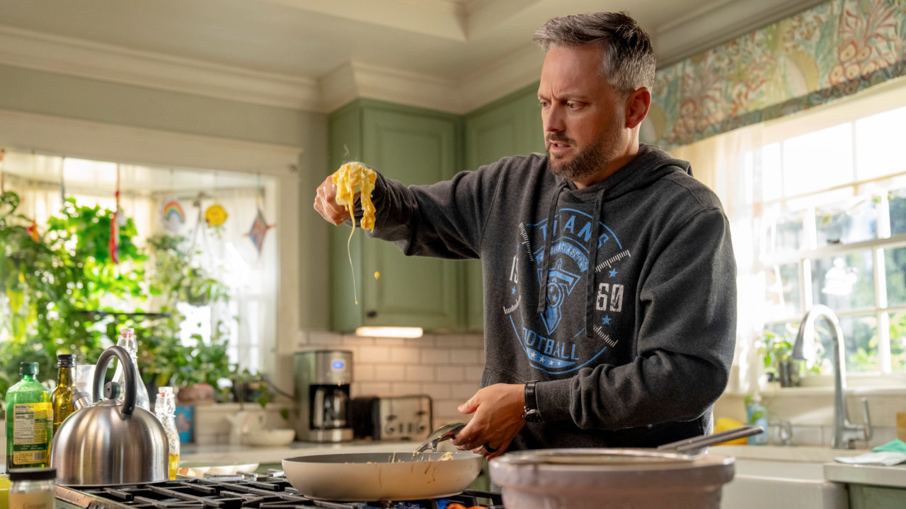 Nate Bargatze stars in 'The Breadwinner'. Photo: Frank Masi. © 2025 CTMG, Inc. All Rights Reserved.