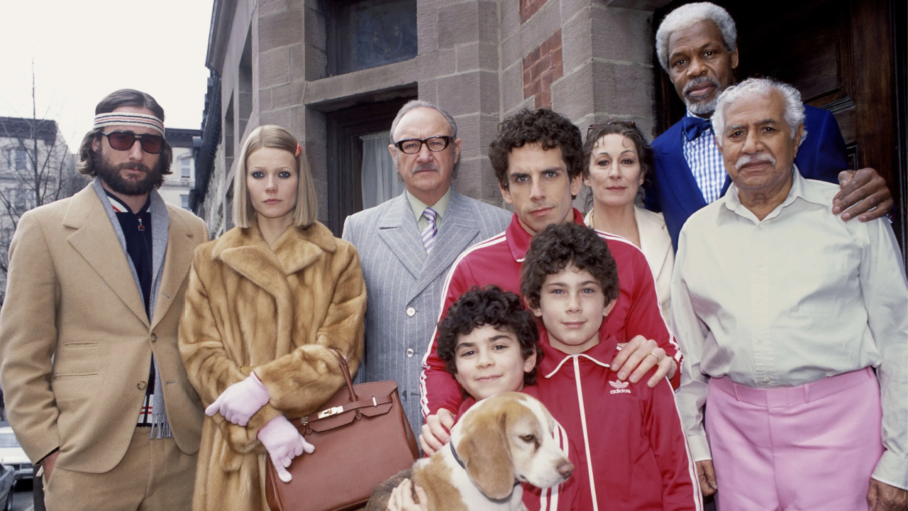 (L to R) Luke Wilson, Gwyneth Paltrow, Gene Hackman, Ben Stiller, Anjelica Huston and Danny Glover in 'The Royal Tenenbaums'. Photo: Buena Vista Pictures.