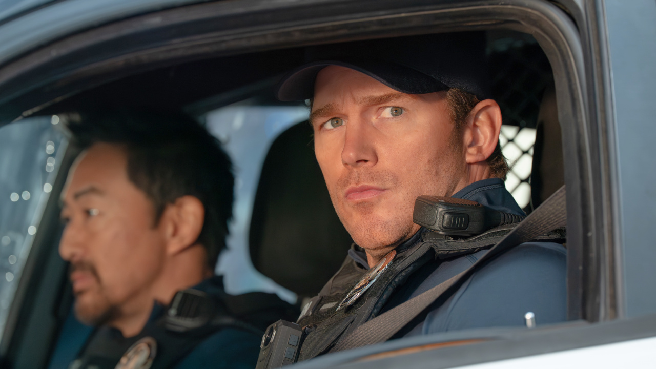 (L to R) Kenneth Choi stars as Ray Vale and Chris Pratt as Chris Raven in director Timur Bekmambetov's film 'Mercy', from Amazon MGM Studios. Photo: Justin Lubin. © 2025 Amazon Content Services LLC. All Rights Reserved.