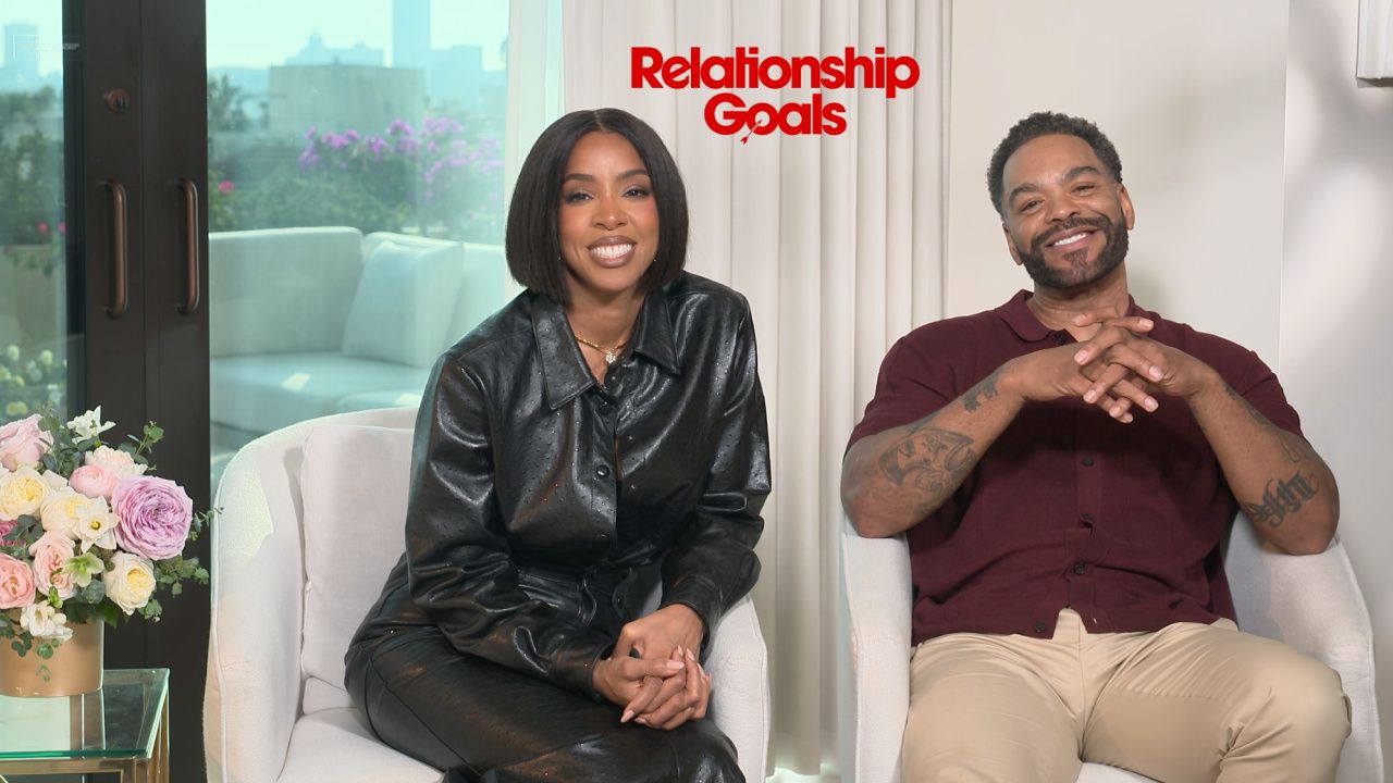 (L to R) Kelly Rowland and Cliff “Method Man” Smith star in 'Relationship Goals'.