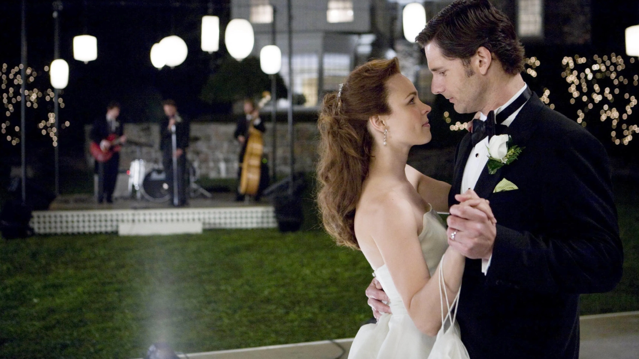 (L to R) Rachel McAdams and Eric Bana in 'The Time Traveler's Wife'. Photo: Warner Bros.